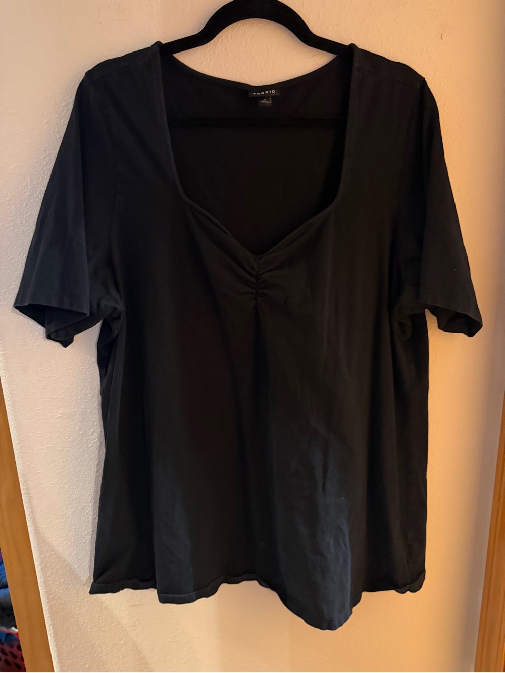 torrid Black V-Neck Short Sleeve Top